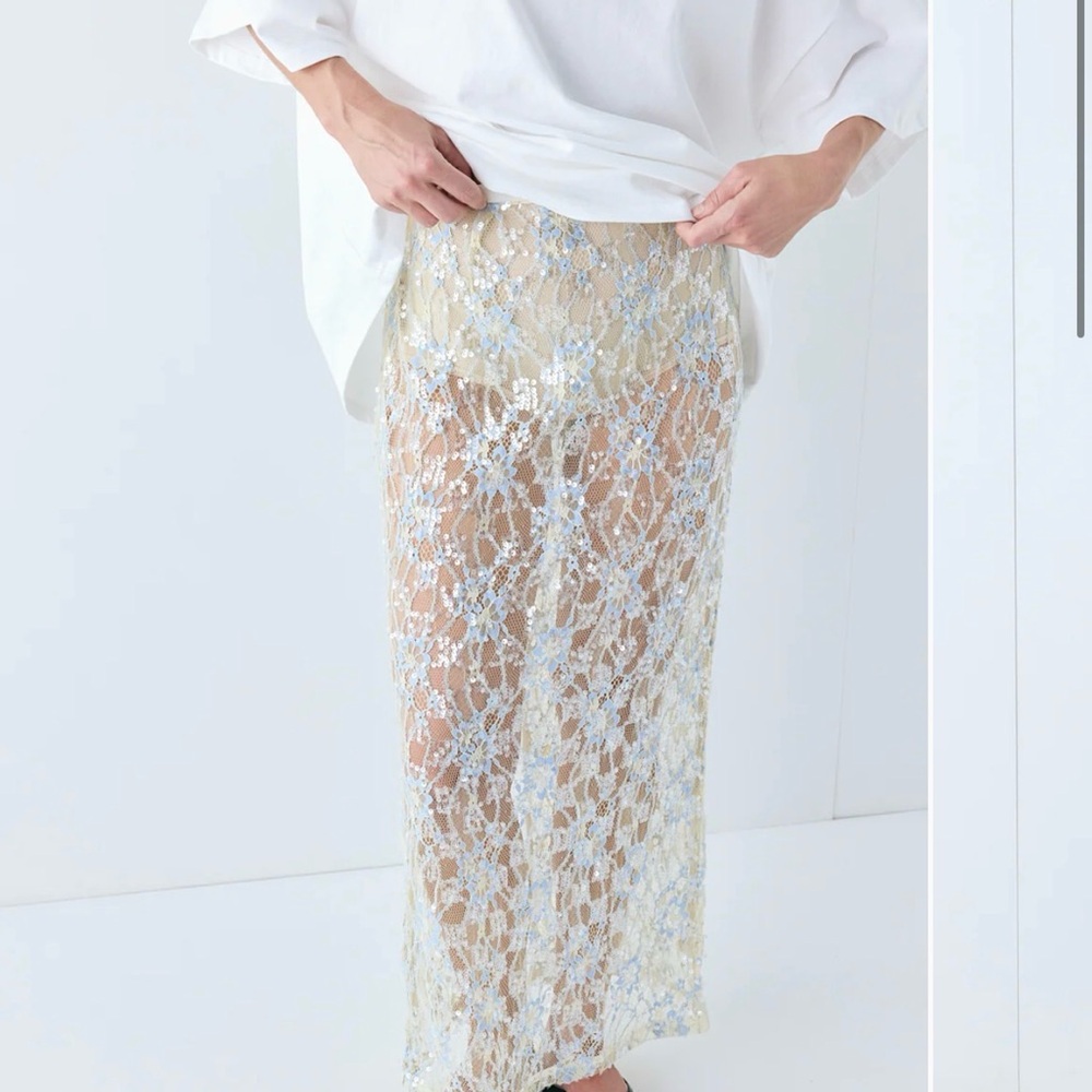 VRG Devyn Sequin Midi Skirt Lace